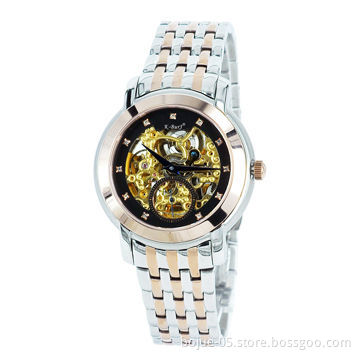 Slap-up man's wrist watch